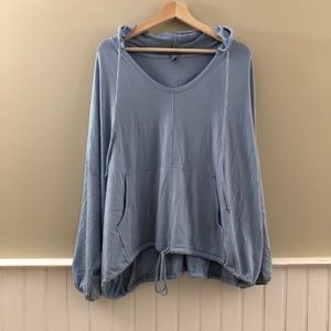 3/$25 💖Oversized Cropped Jumper with Bell Sleeves